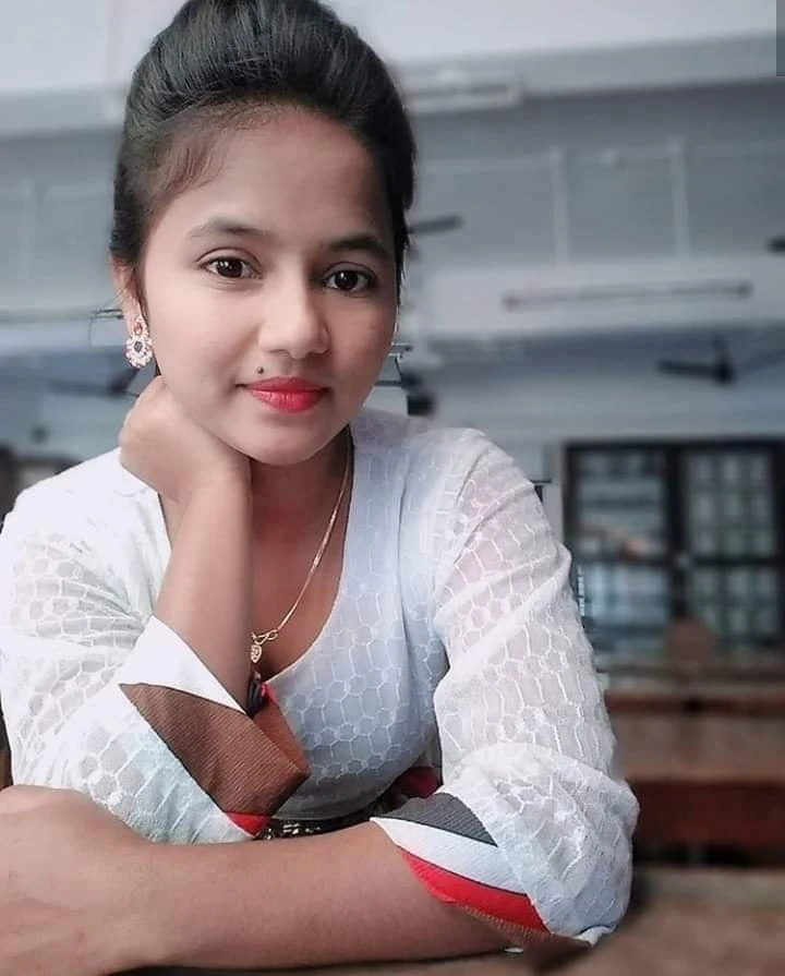 Amina Call Girls – Pakistani escort in Karāchi — 9 / 11