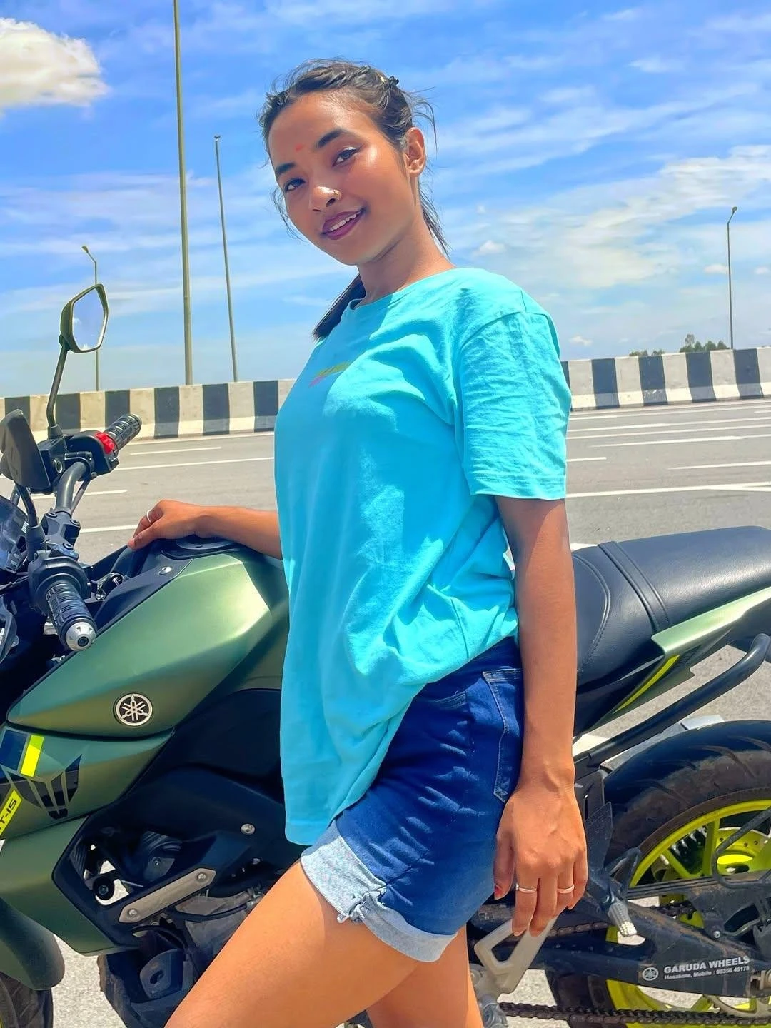 Soni tiwari – Indian escort in Mumbai — 2 / 3