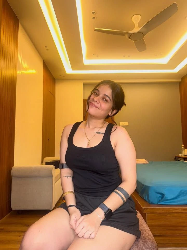 Sanjana patel – Indian escort in Hyderabad — 2 / 5