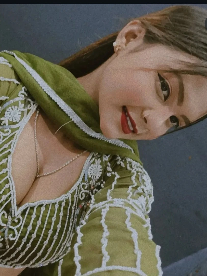 Diya – Indian escort in Kolkata — 4 / 8