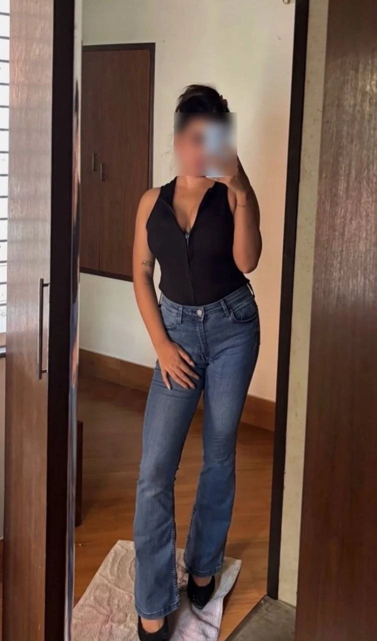 Suhana- In Person and Virtual Elegance – Indian escort in New Delhi — 2 / 6