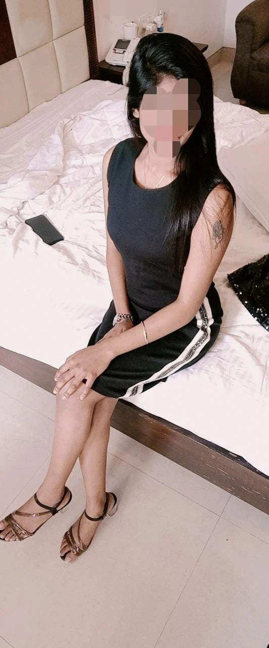 SIYA REAL MEET & WEB CAM – Indian escort in Mumbai — 2 / 3