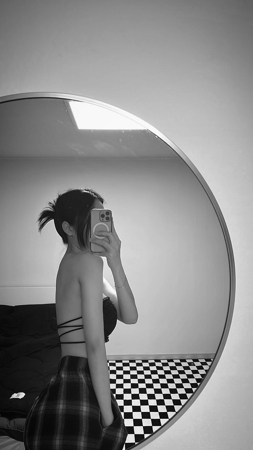 Yuna – South Korean escort in Seoul — 5 / 8