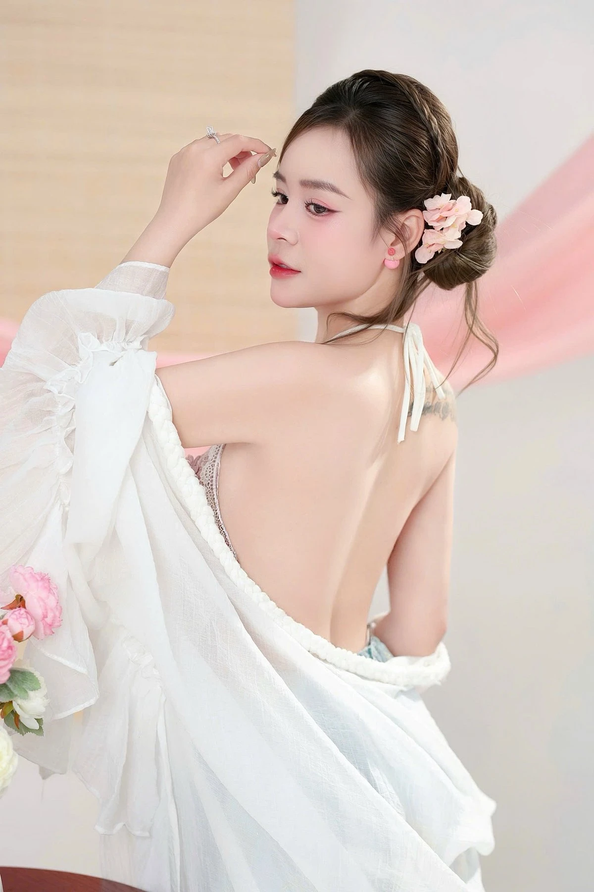 Suri – Vietnamese escort agency in Ho Chi Minh City — 20 / 24