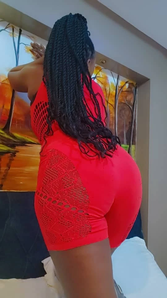 Apple Vialla juicy Melon Boobs big Ass – South African escort in Kathmandu — 6 / 9