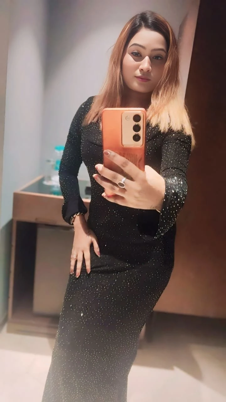 Rai Sarma – Indian escort in Kolkata — 1 / 4