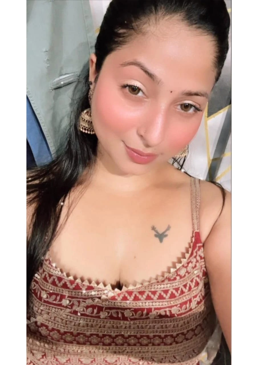 Annu Independent Naughty Call Girl – Indian escort in Mumbai — 1 / 5
