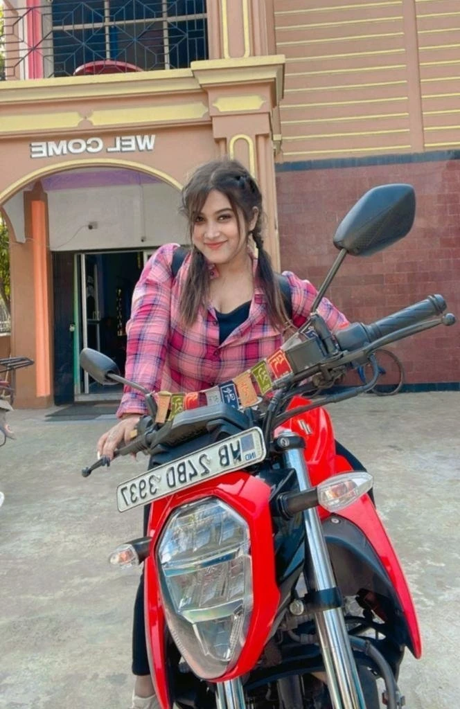 Sonakshi – Indian escort in Kolkata — 4 / 6