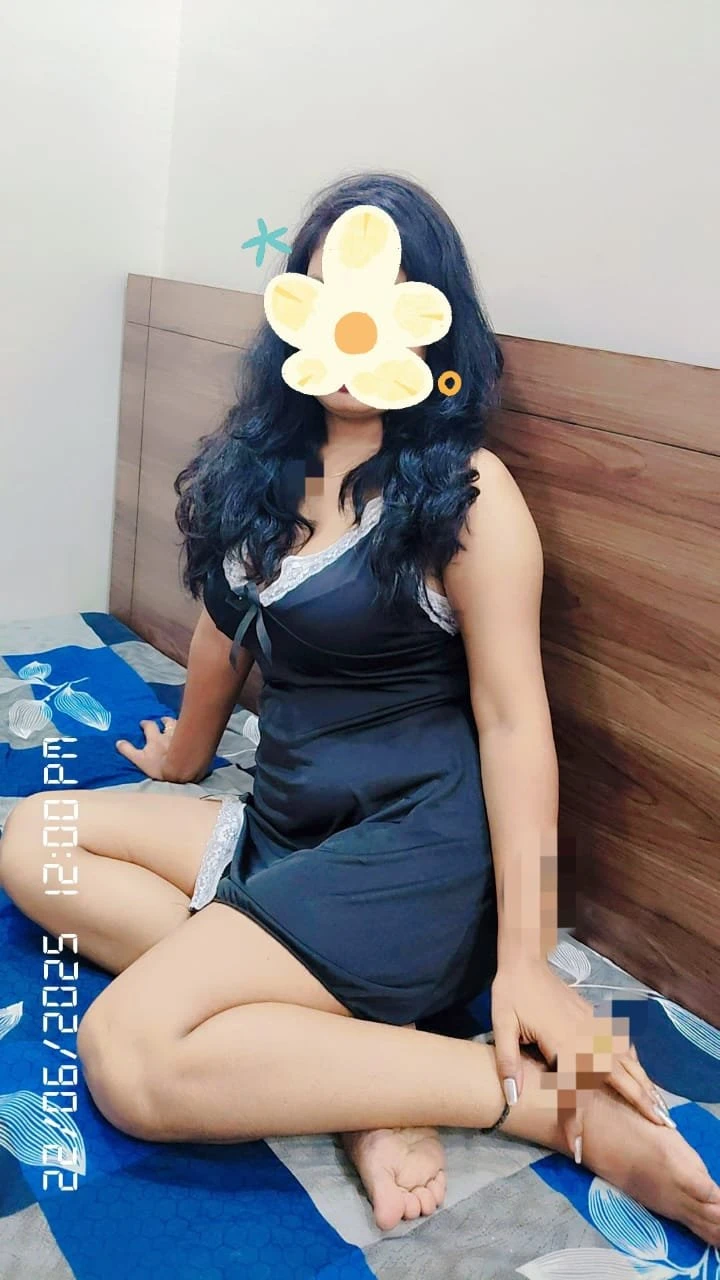 I'm Jiya, Live Cam Show n Real Meet – Indian escort in New Delhi — 13 / 20