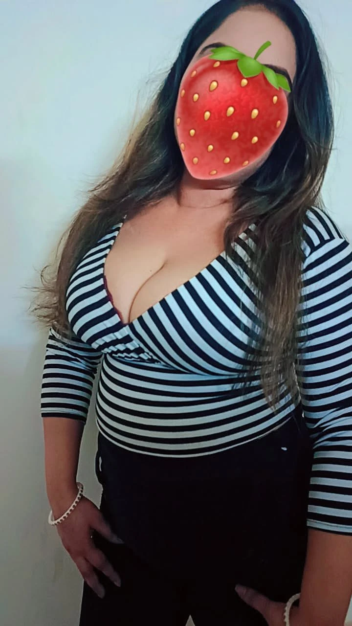 Sikandar Kour Panjabi Bhabhi Real Meet – Indian escort in New Delhi — 2 / 7