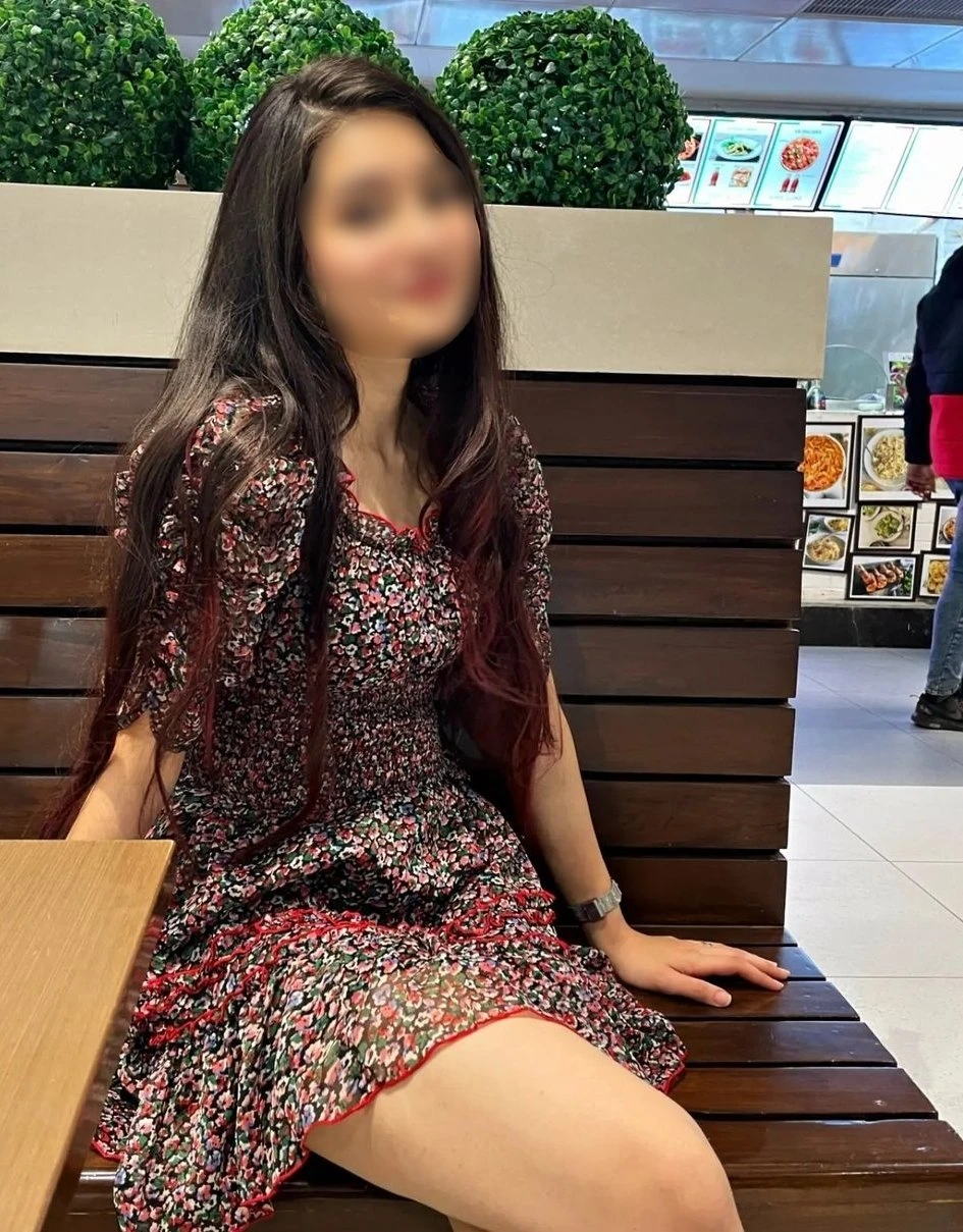 Kavya – Indian escort in Mumbai — 3 / 5