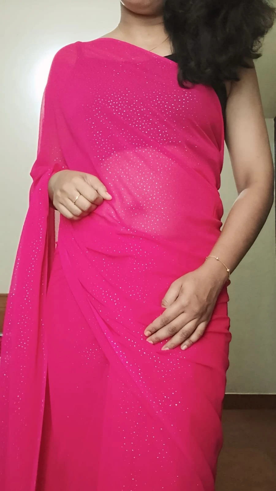 Julie – Indian escort in Kochi — 2 / 4