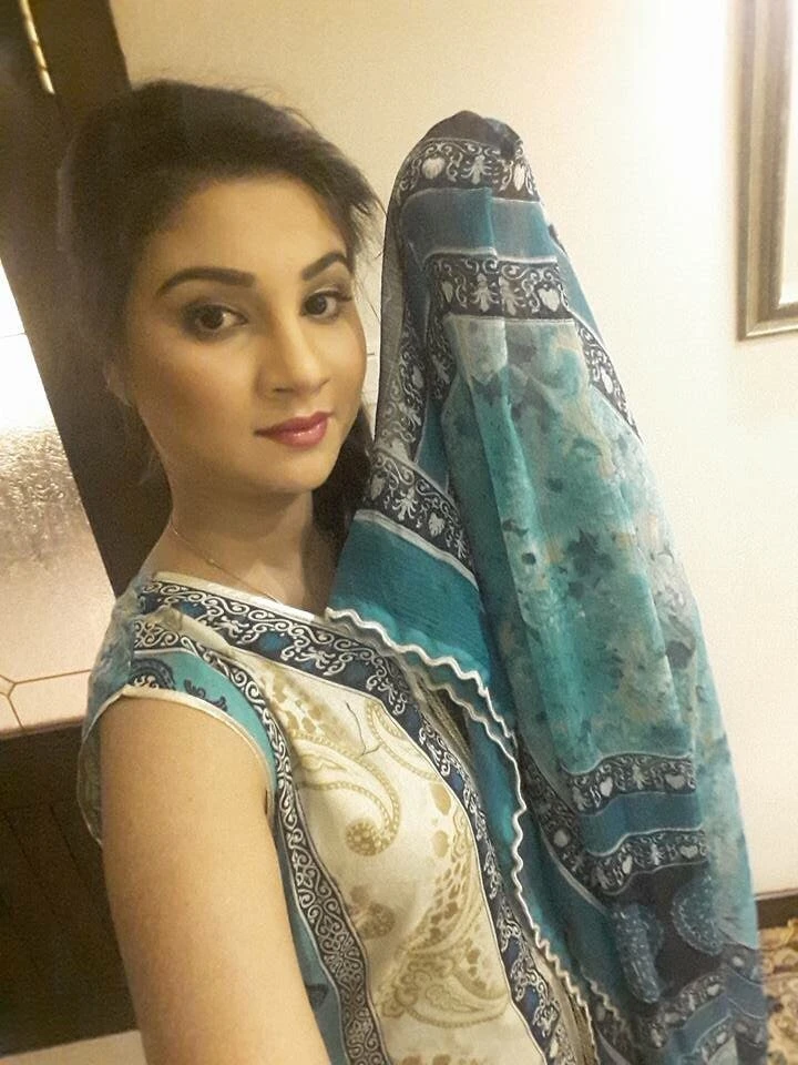 Alia – Pakistani escort in Lahore — 7 / 12