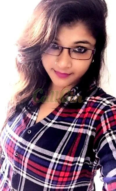 Rita – Indian companion in Mumbai — 2 / 3
