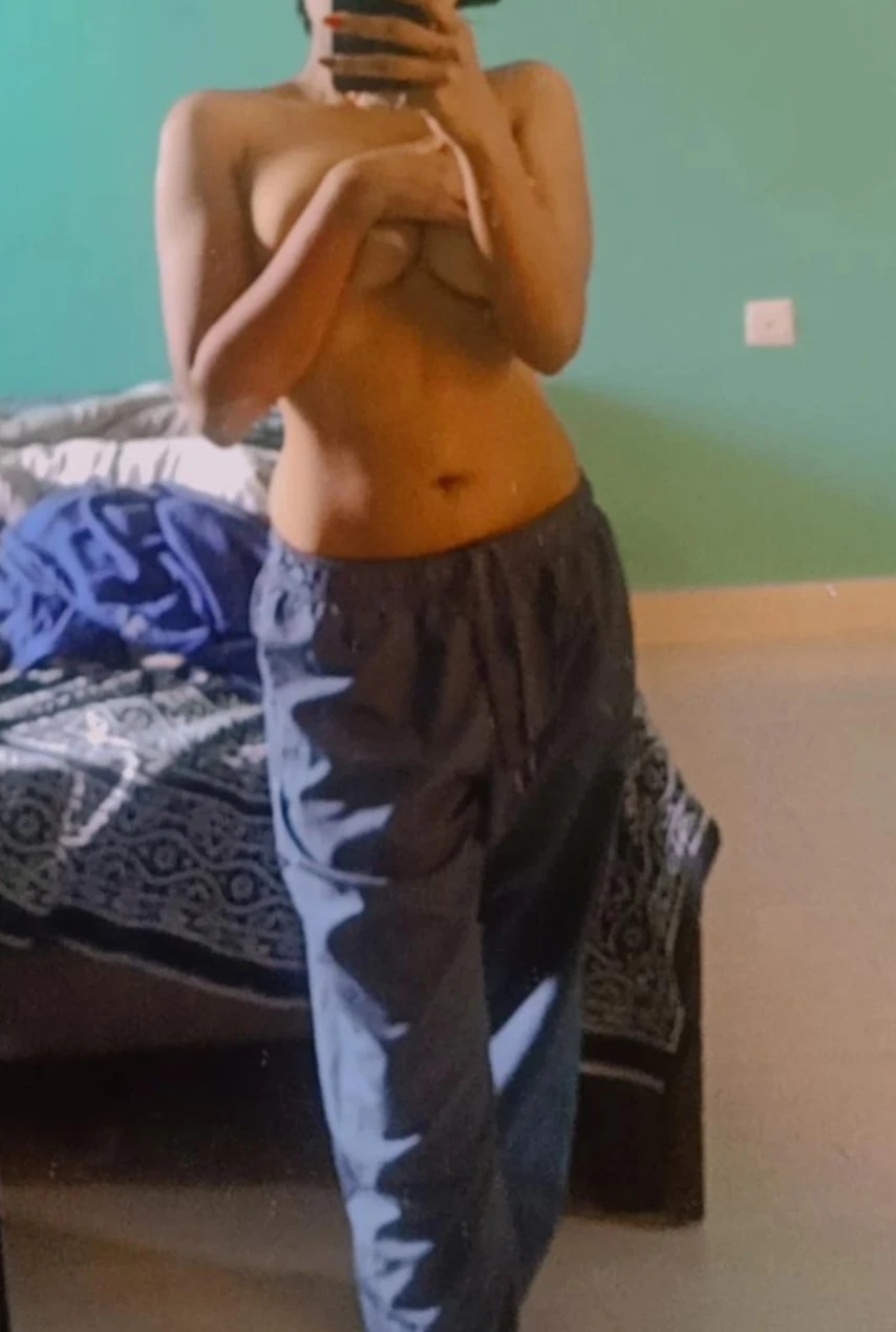 Julie Baby – Indian escort in New Delhi — 3 / 6