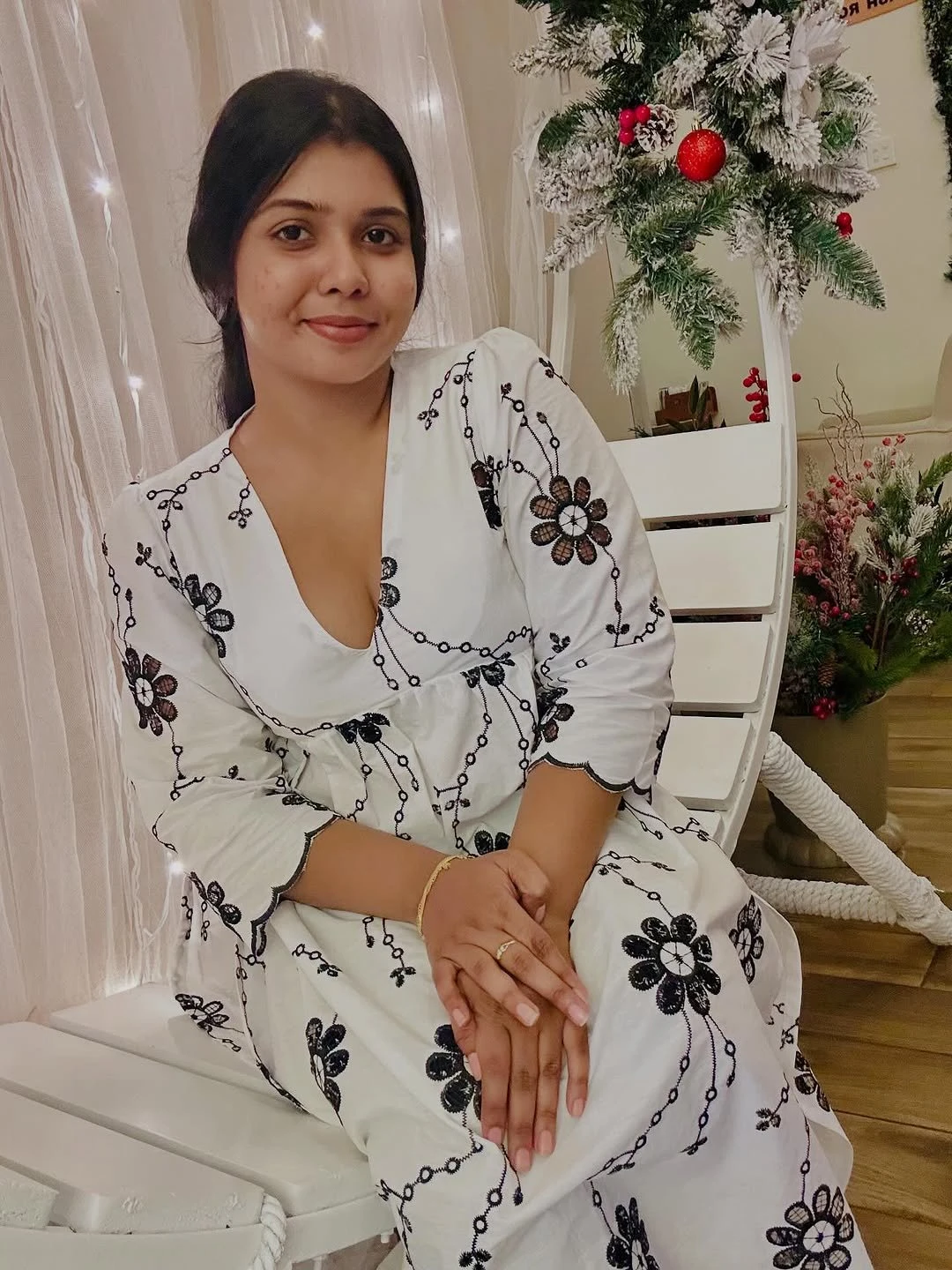 Purva – escort in Kolkata — 1 / 3