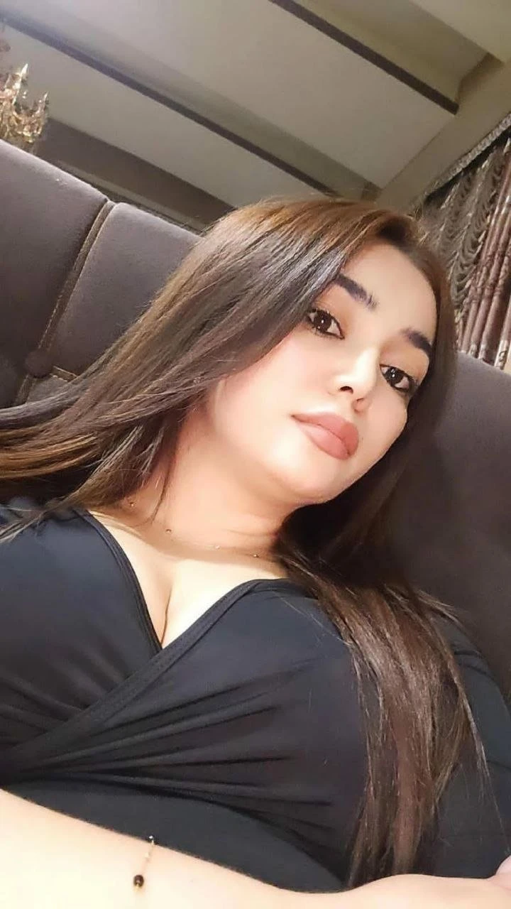 Anamika Roy Cash payment High profile – Indian escort in Vijayawada — 7 / 9