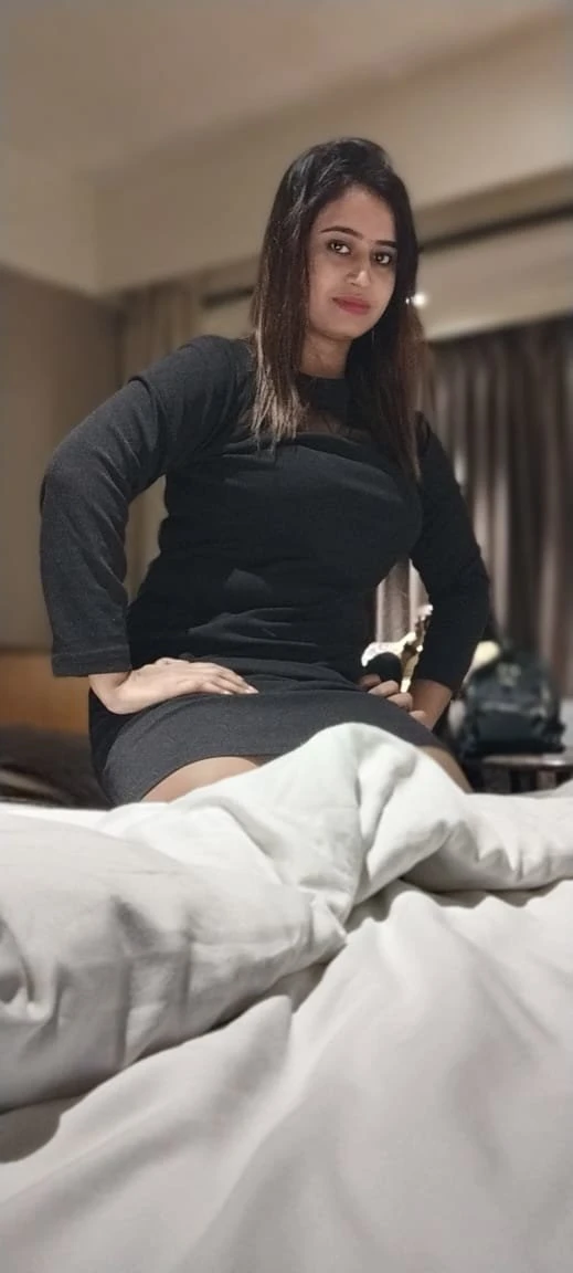 Neha Sharma – Indian escort in Mumbai — 2 / 3