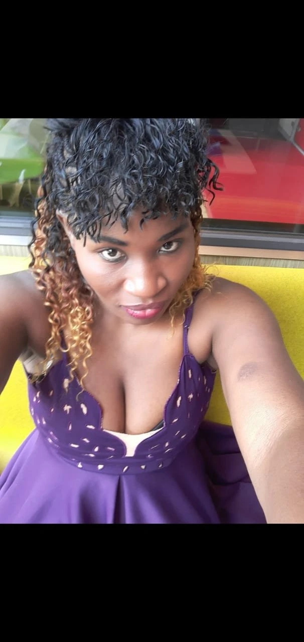 Carol – South African escort in Beirut — 2 / 5