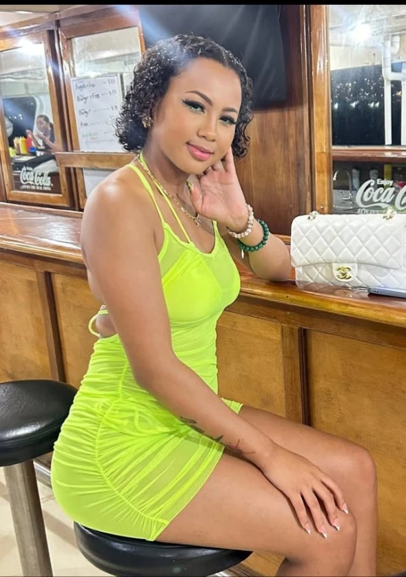 Hazel Bea South African Girl in Delhi – South African escort in New Delhi — 2 / 4