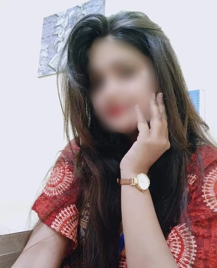 Mahiii Here for Meet and Cam Show – Indian escort in Mumbai — 2 / 5