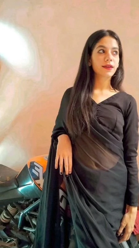 Sakshi cam service only – Indian escort in New Delhi — 4 / 5