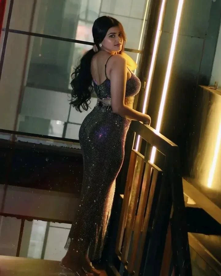 Vip Genuine Pune All Hotel Service – Indian escort in Pune — 3 / 6