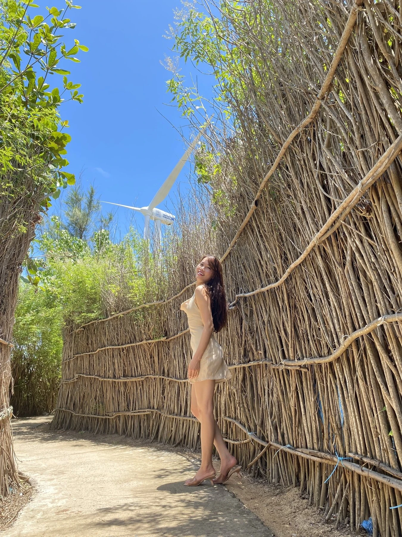 Ann – Vietnamese escort in Ho Chi Minh City — 5 / 9