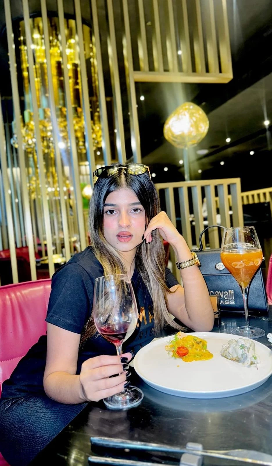 Laraib – Pakistani escort in Karāchi — 5 / 6