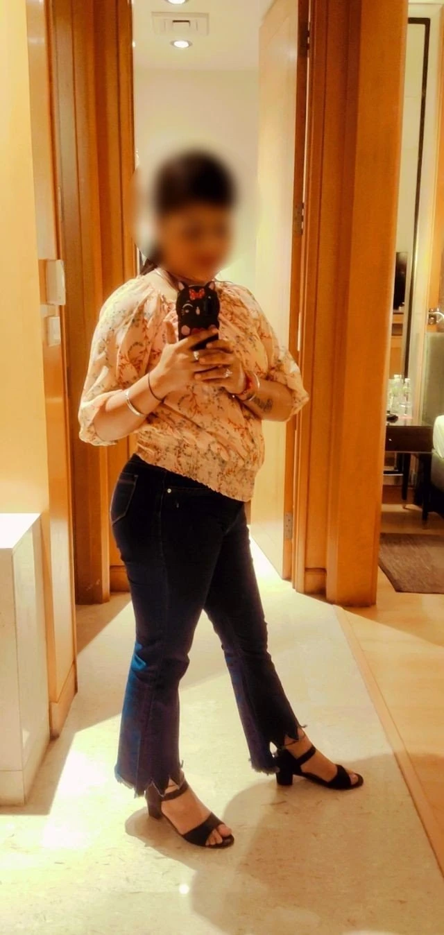 Dolly Saxena(connaught Place) – Indian escort in New Delhi — 1 / 6