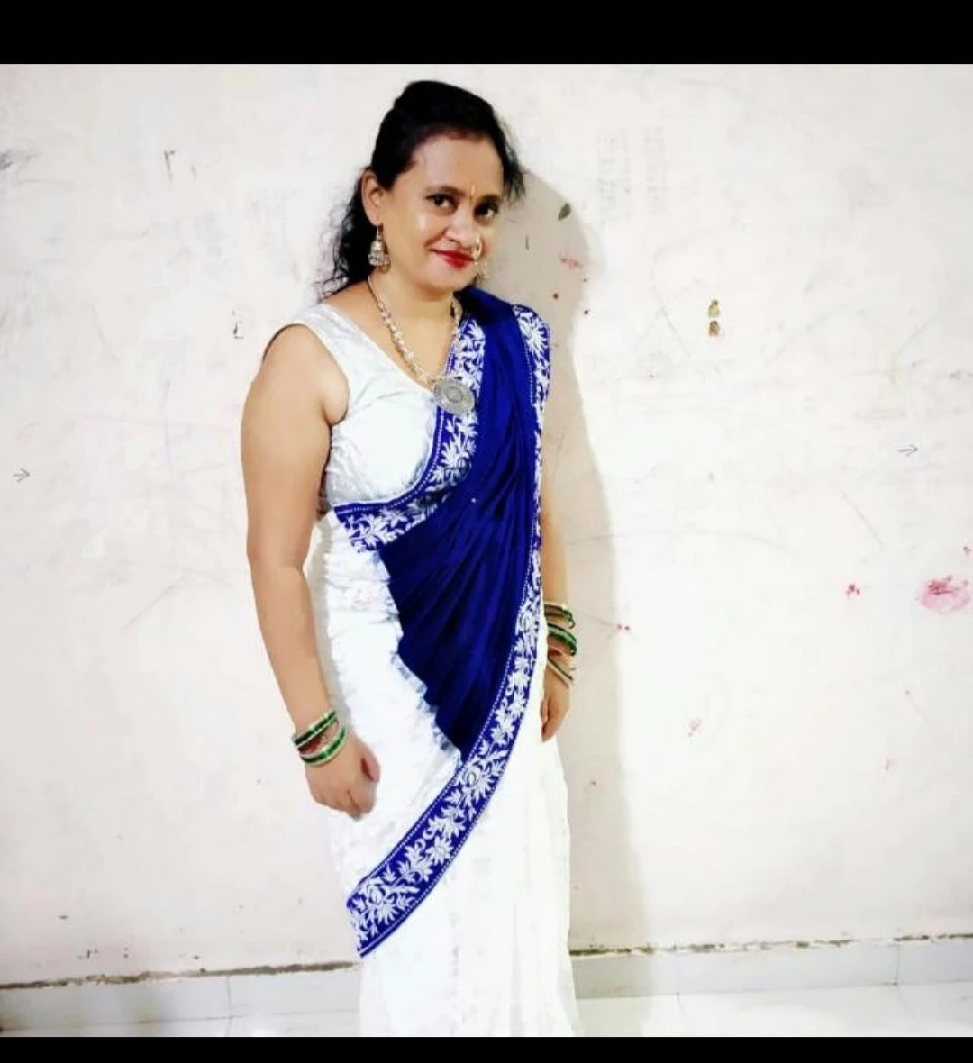 Suvarna – Indian escort in Mumbai — 1 / 3