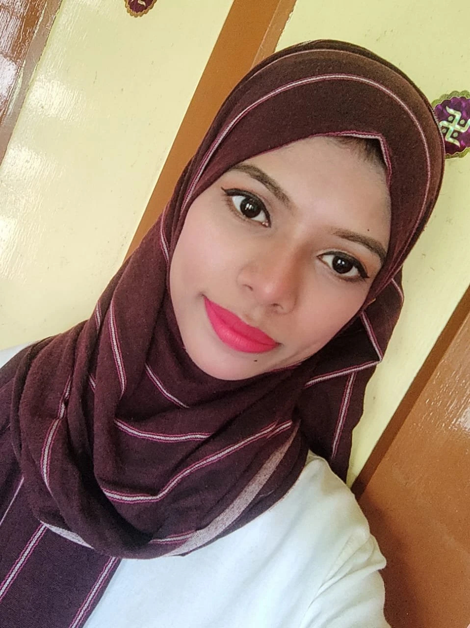 Hot Girl Ruhi - Real and Cam Meet – Indian escort in Kolkata — 2 / 9