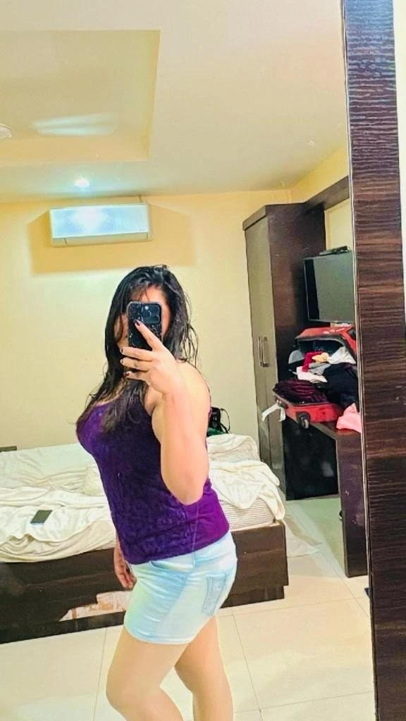 Alina – Indian escort in Pune — 4 / 5