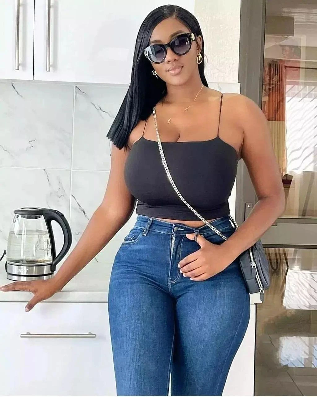 Lara – Angolan escort in Visakhapatnam — 3 / 5