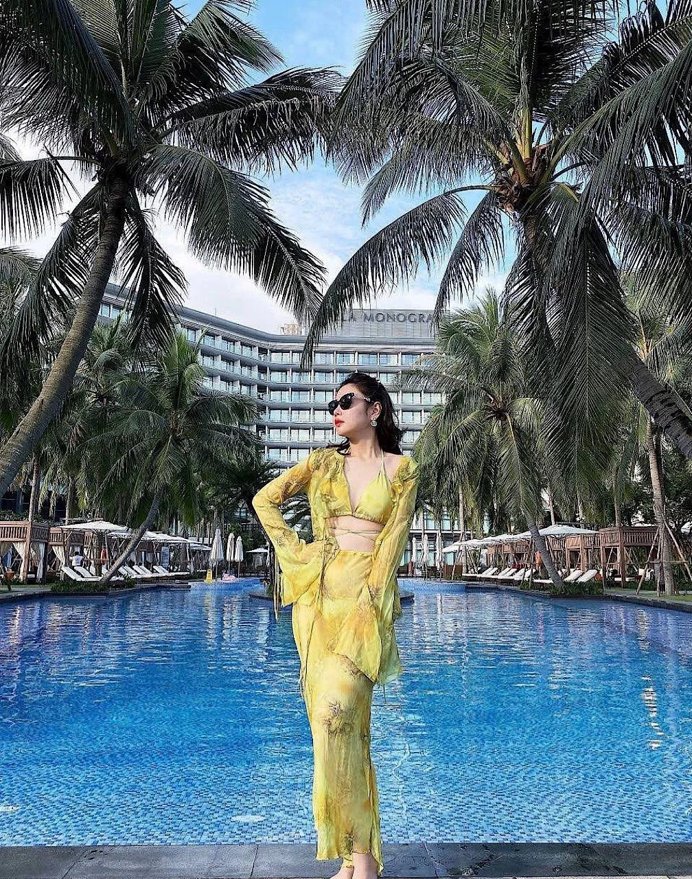 Peony – Vietnamese escort in Hanoi — 5 / 11