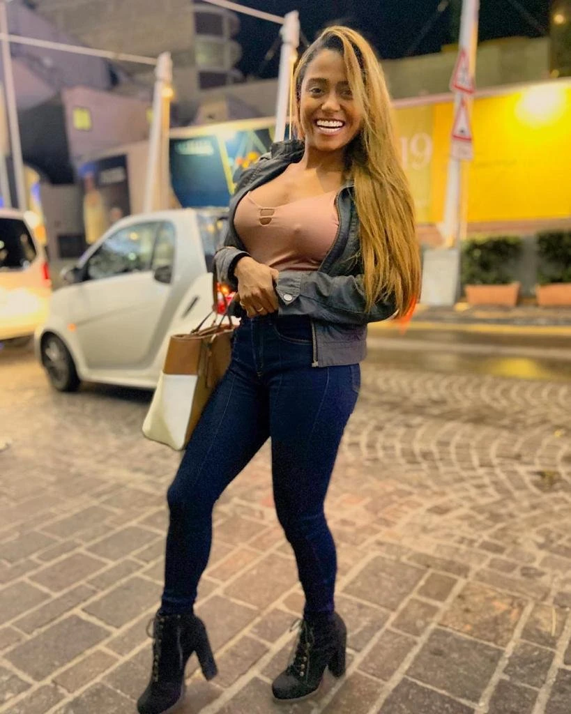 Luna – Cuban escort in Malta — 12 / 15