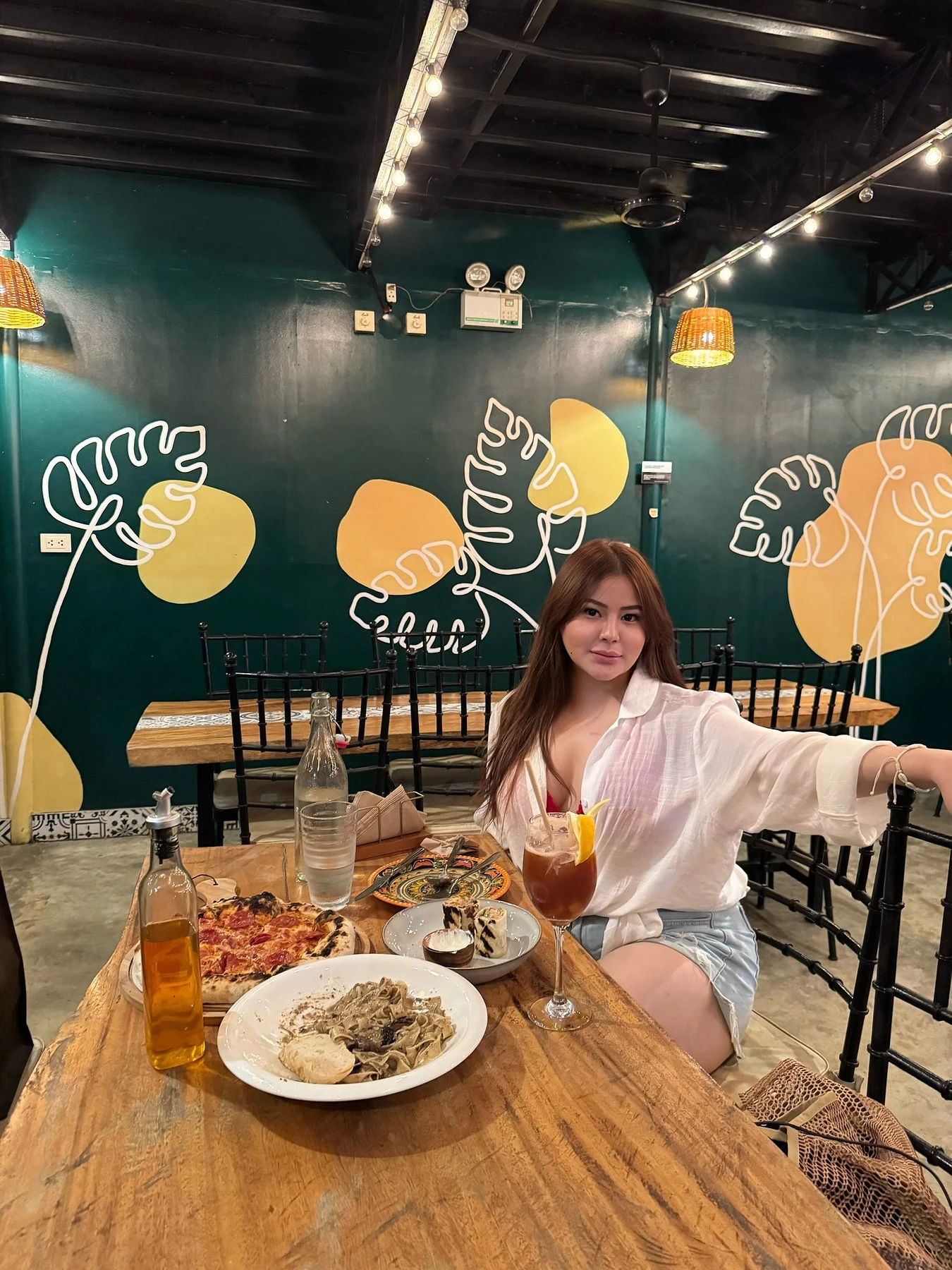 Yumi – Filipino escort in Mumbai — 10 / 14