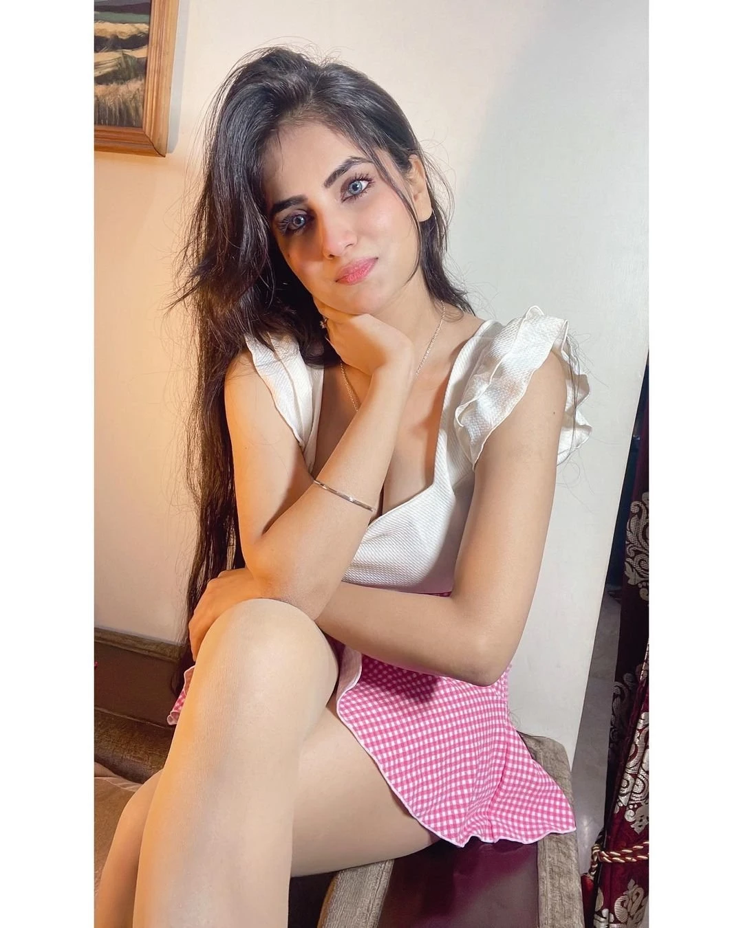 Kavya Escort – Indian escort in Mumbai — 1 / 4
