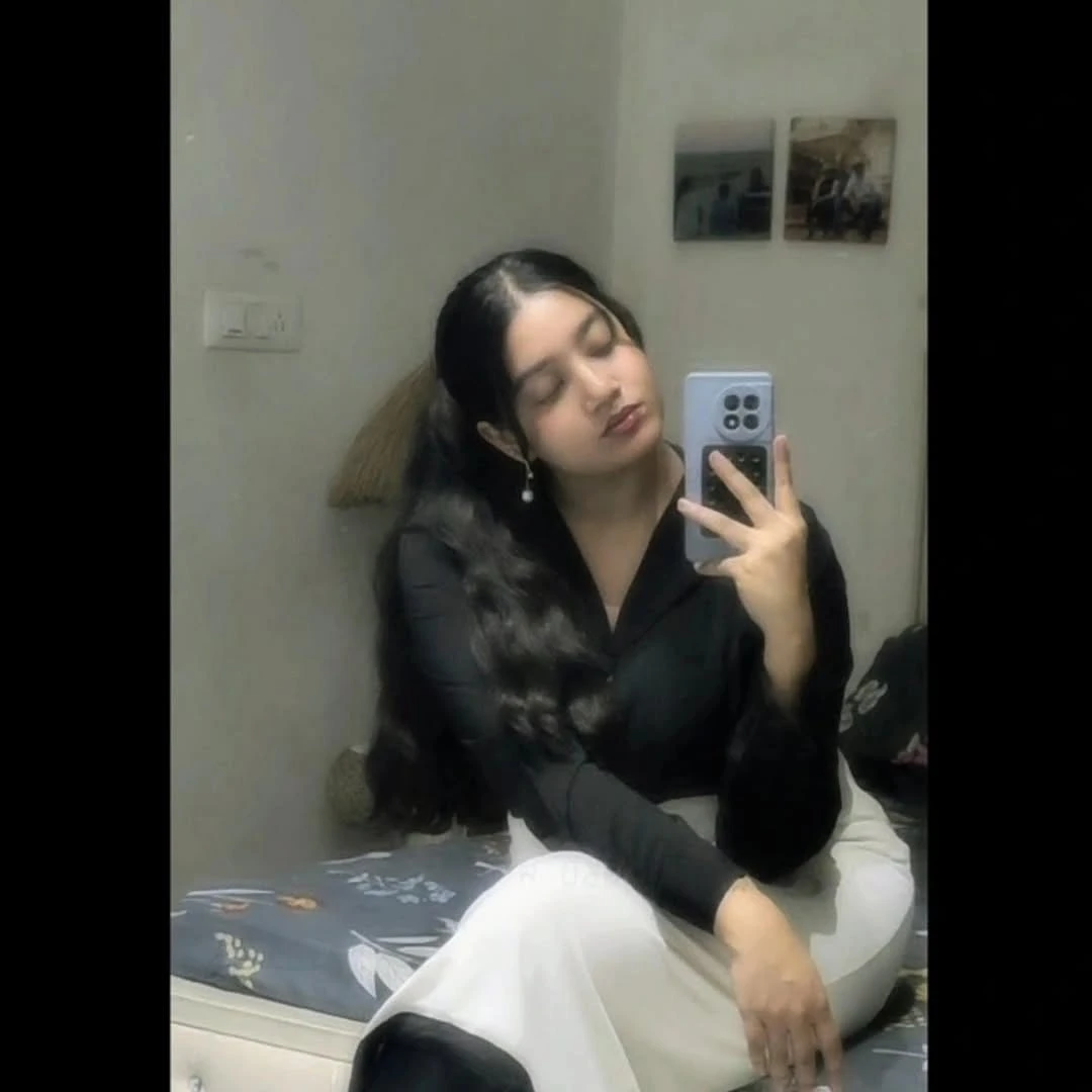 Khushi – Indian escort in Hyderabad — 2 / 4