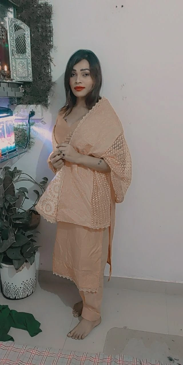 Reshma – Indian escort in Mumbai — 10 / 11