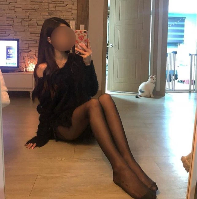 Romi – South Korean escort in Seoul — 2 / 4