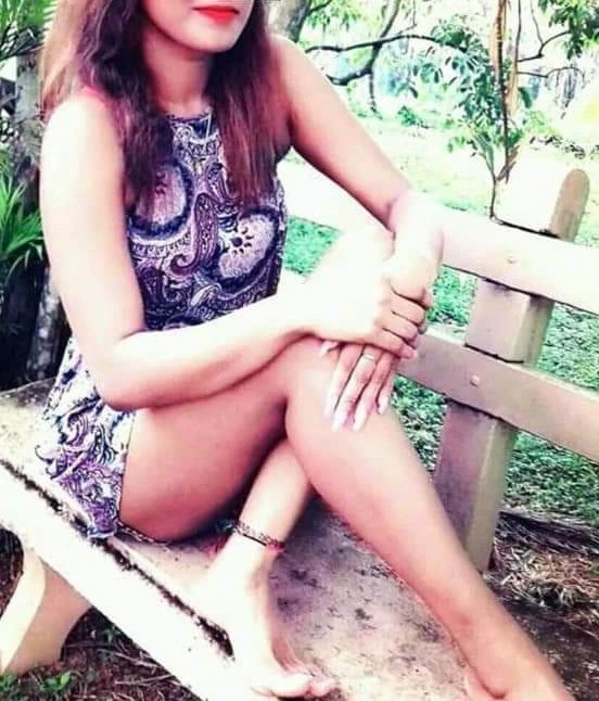 Sachini – Sri Lankan escort in Colombo — 2 / 4