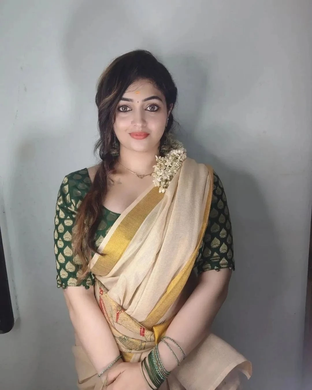 Divya – Indian escort in Hyderabad, Escort, Hyderabad