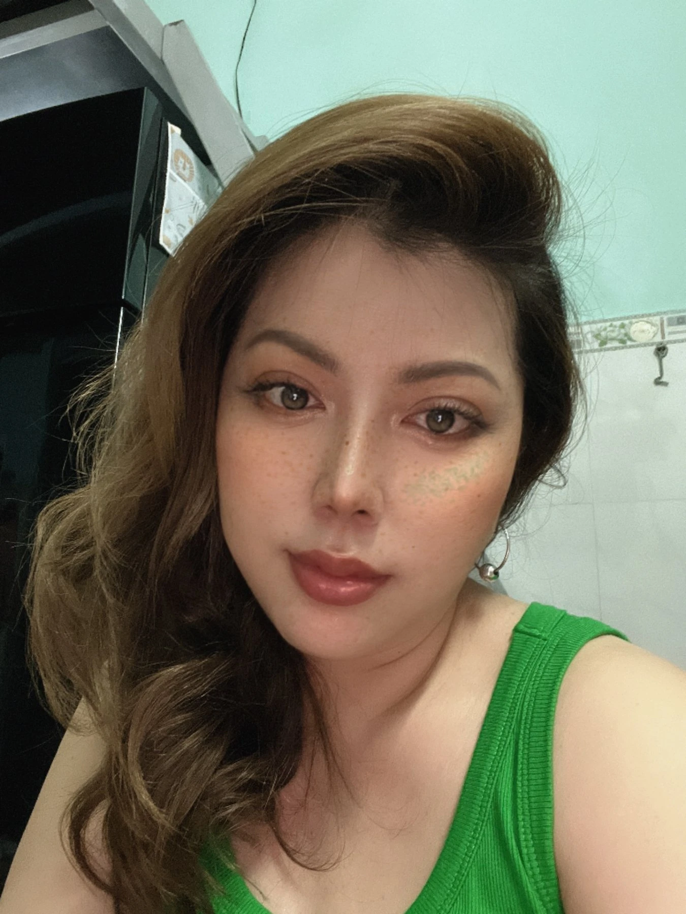 Vivian – Vietnamese escort in Ho Chi Minh City — 2 / 4