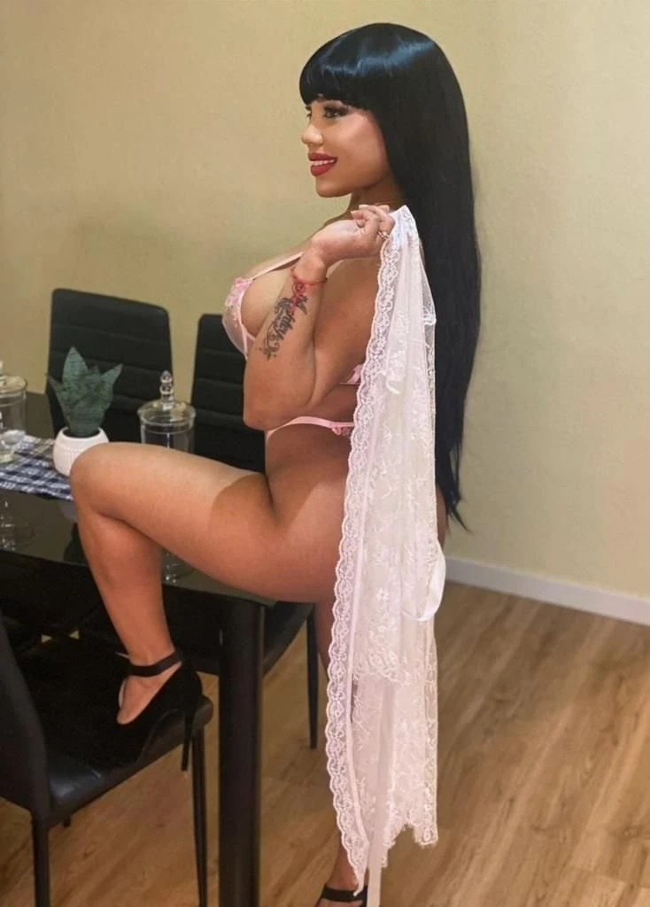 Carolina – Argentinean escort in Marsaskala — 3 / 6