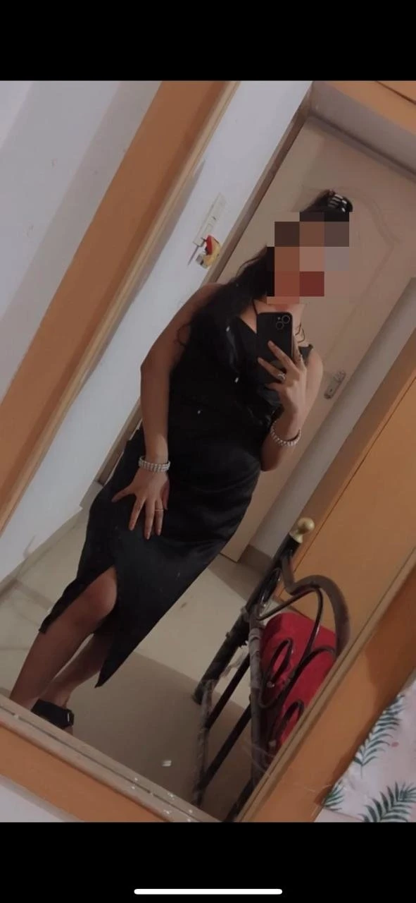 Ishita Webcam and Real meet 🤍 10 – Indian escort in New Delhi — 2 / 10