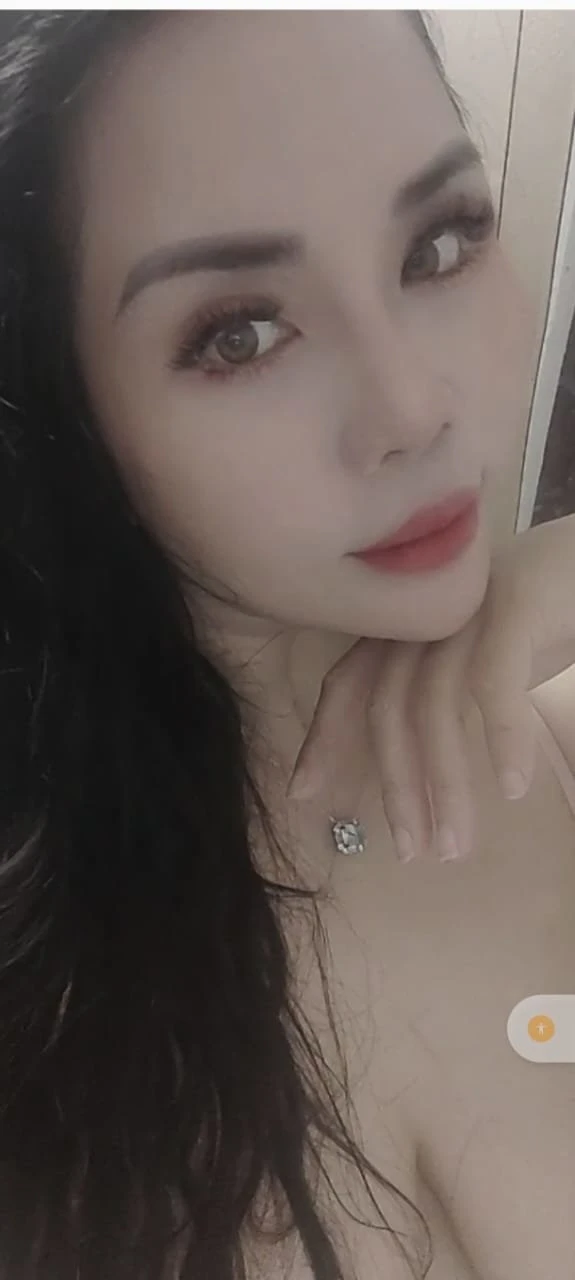 Ann | Pretty Masseuse & GFE full Service – Japanese escort in Colombo — 2 / 13