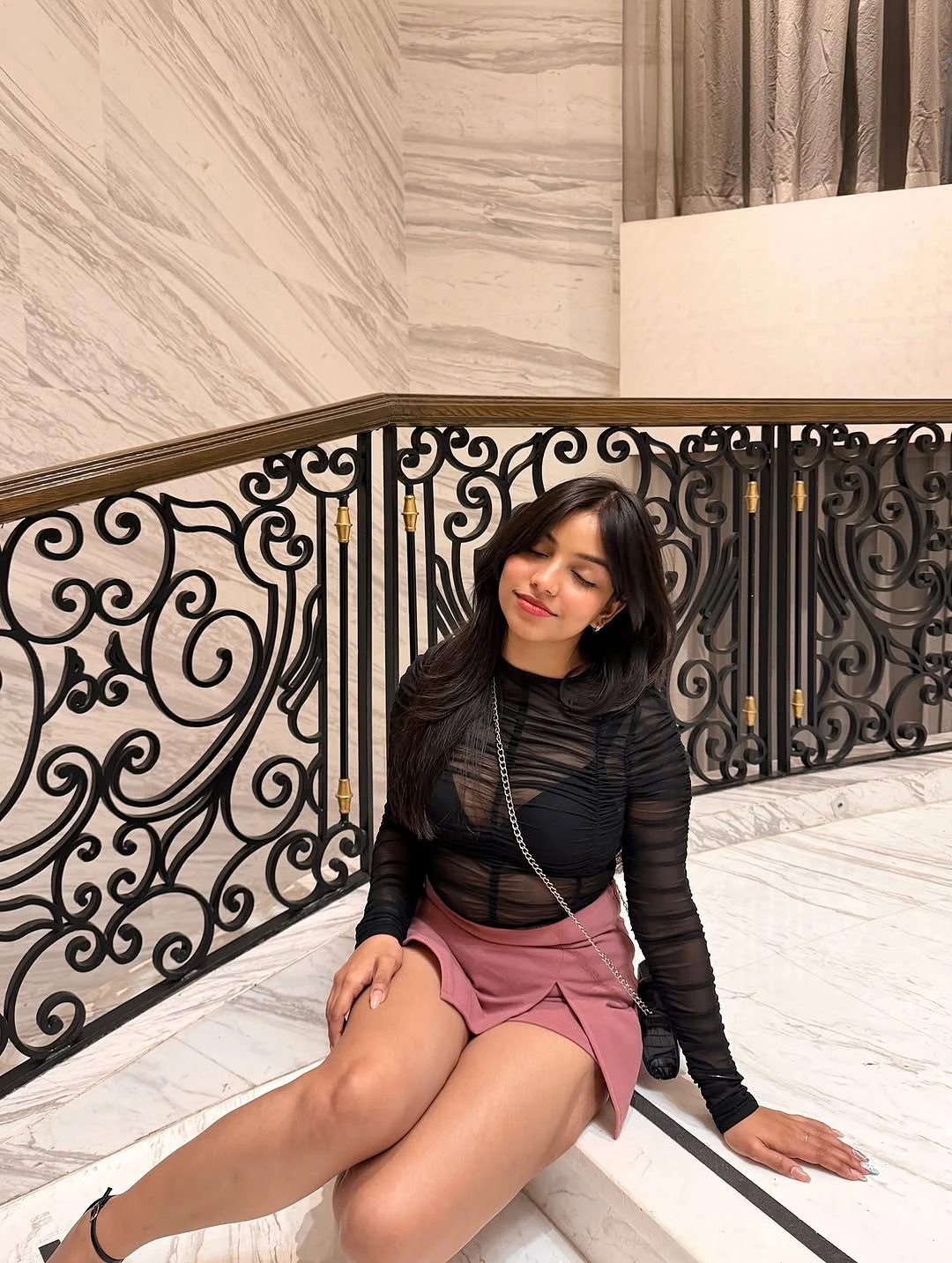 Isha – Indian escort in Visakhapatnam — 3 / 7