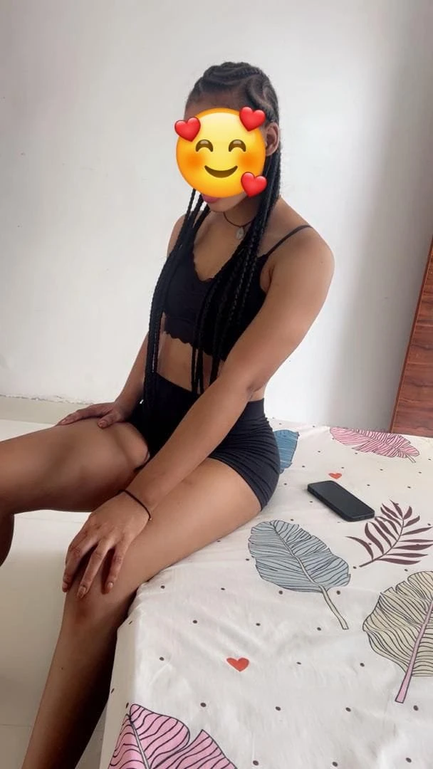 Bouncy Slim/lollipop Booty/Michaela – South African escort in Hyderabad — 5 / 7