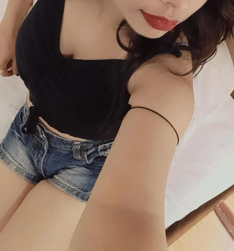 Riya – Guatemalan escort in New Delhi — 3 / 4